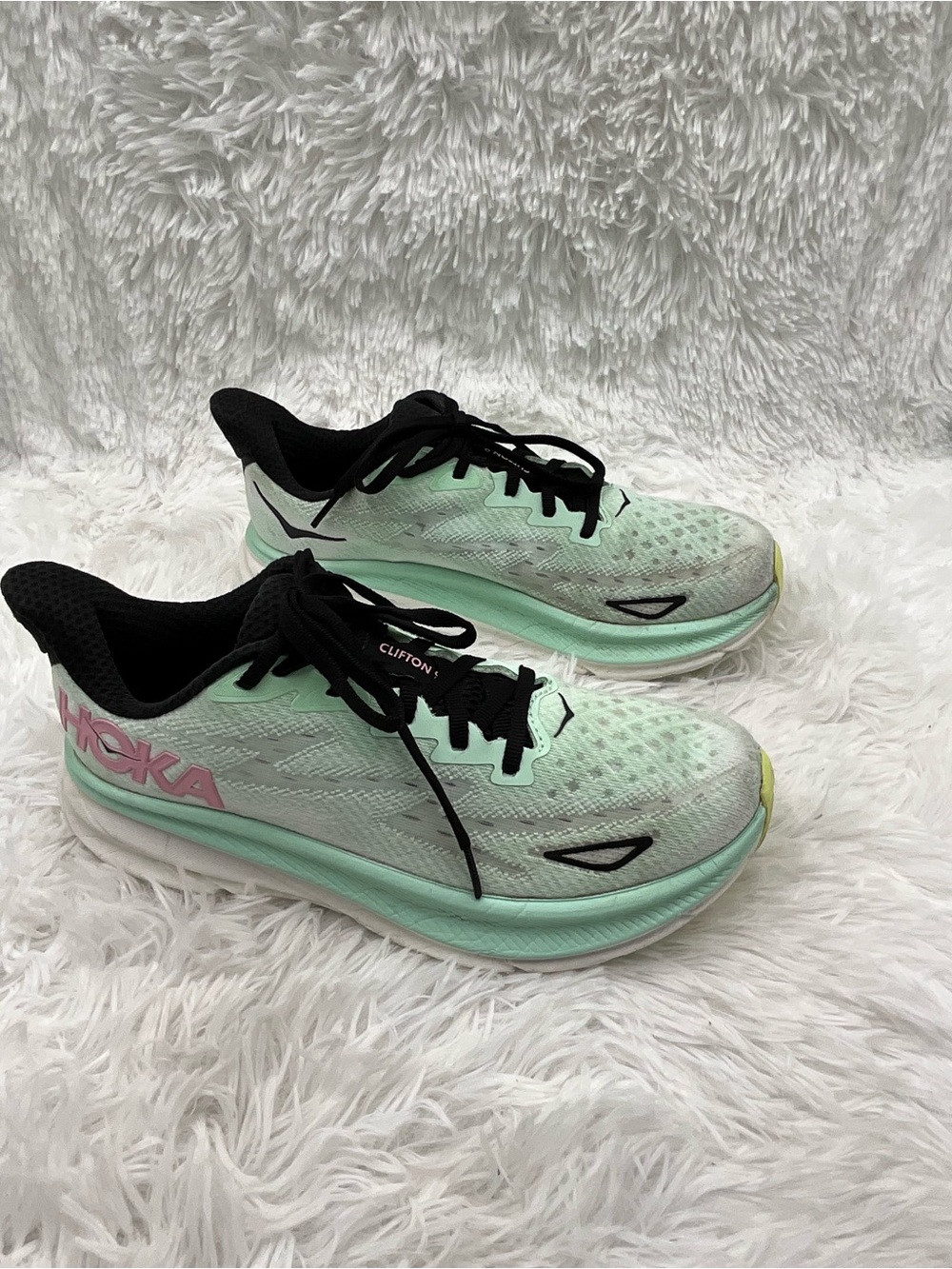 Hoka Clifton 9 Sneakers Size 8 B Mint and Pink Athletic Running Shoes - Picture 3 of 7